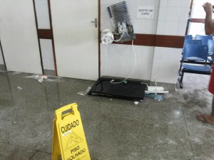 Aparelhos destruídos