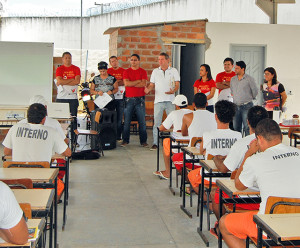 Internos do presídio de Tobias