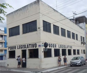 Câmara renovada em 2016, segundo enquete