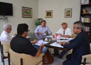 Durante a reunião o prof. Claudefranklin explicou o processo de tombamento