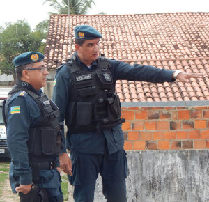 Major Pinheiro mostrando área externa do Batalhão 