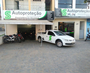 A S auto Proteção está situada na Avenida Contorno, próximo a garagem da Fátima