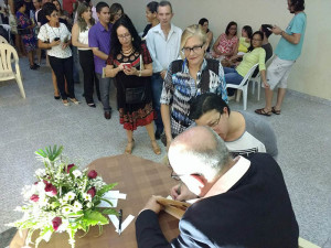 Amigos e personalidades da cultura local estiveram presentes