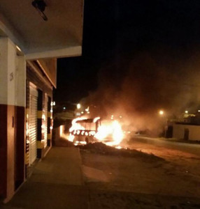 Ônibus incendiado