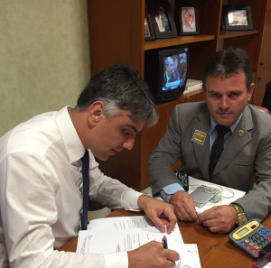 Prefeito em visita ao deputado Fábio Reis 