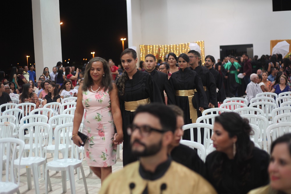 Cerimônias celebraram colação de grau de seis cursos